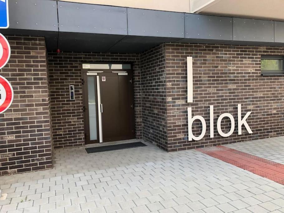 Novy Stylovy Byt, Blizko Letiska Pressburg Exterior foto